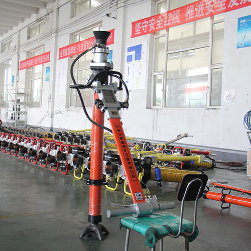 輕型液壓錨桿鉆機.jpg